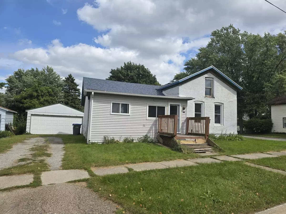 Watertown, WI 53098,401 N Warren STREET
