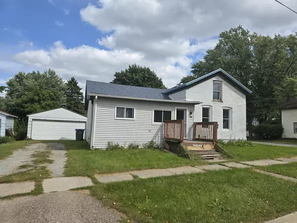 401 N Warren STREET, Watertown, WI 53098