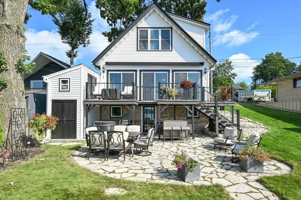 Pewaukee, WI 53072,616 Kopmeier DRIVE
