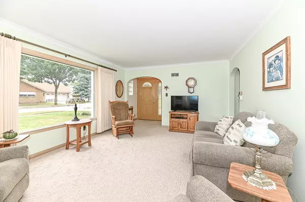 West Allis, WI 53219,5433 W Hayes AVENUE