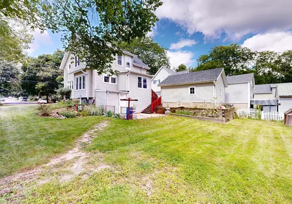 Fort Atkinson, WI 53538,738 N Main STREET