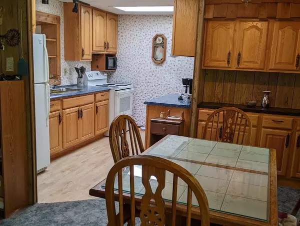 Hancock, WI 54943,976 Blackhawk Ct