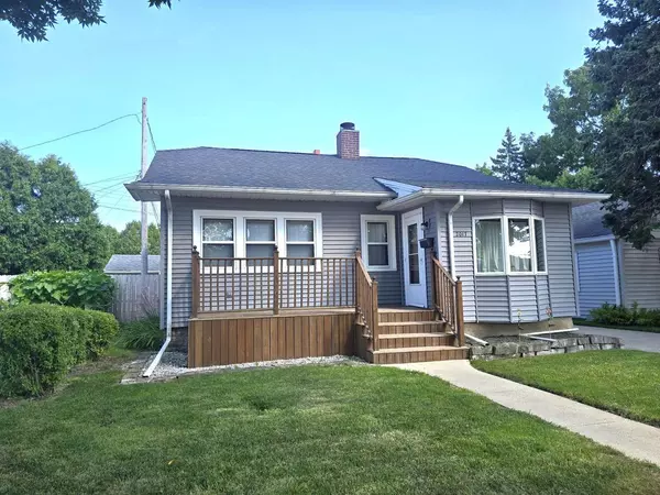 2017 Arthur AVENUE, Racine, WI 53405