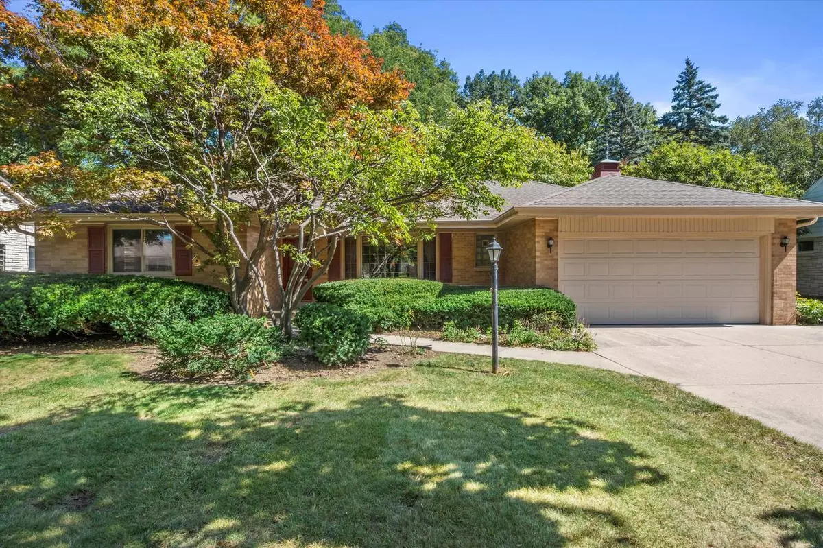 West Allis, WI 53219,3046 S Stratton DRIVE