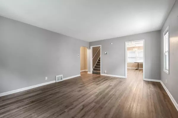 Milwaukee, WI 53209,5862 N 37th STREET