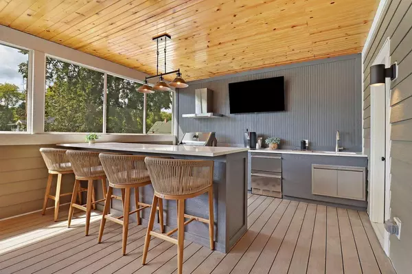 Fontana, WI 53125,563 Mill STREET