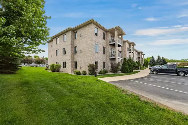 200 Fairview Cir #102A, Waunakee, WI 53597