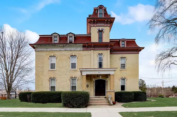 Watertown, WI 53094,311 S Washington STREET