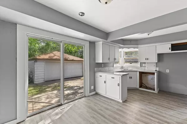 Milwaukee, WI 53222,4322 N 81st STREET