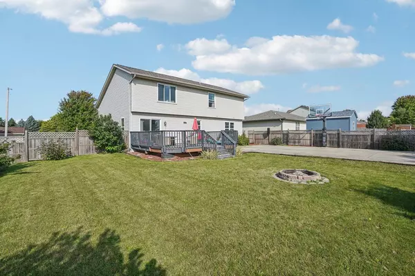 Watertown, WI 53094,605 Autumn Crest DRIVE