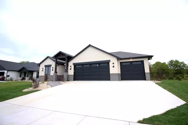 Milton, WI 53563,334 Ridge View DRIVE #30