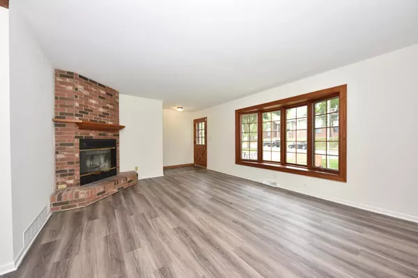 Wauwatosa, WI 53222,4353 N 94th STREET