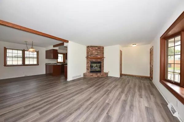 Wauwatosa, WI 53222,4353 N 94th STREET