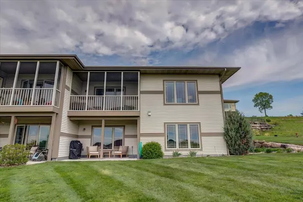 Waunakee, WI 53597,1402 Palm Grass Pass