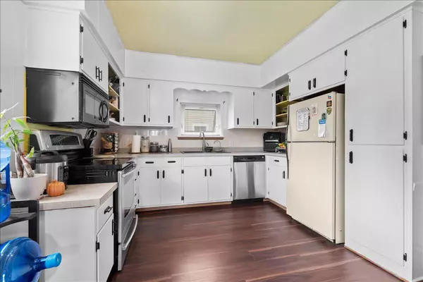 Plymouth, WI 53073,25 Edna STREET