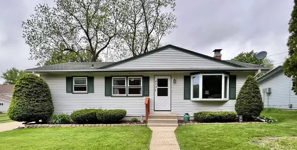 402 Westview Ave, Clinton, WI 53525