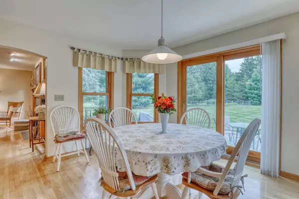 Summit, WI 53066,3202 N Silver Cedar ROAD