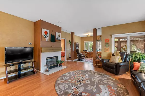 New Berlin, WI 53151,14166 W Waters Edge TRAIL