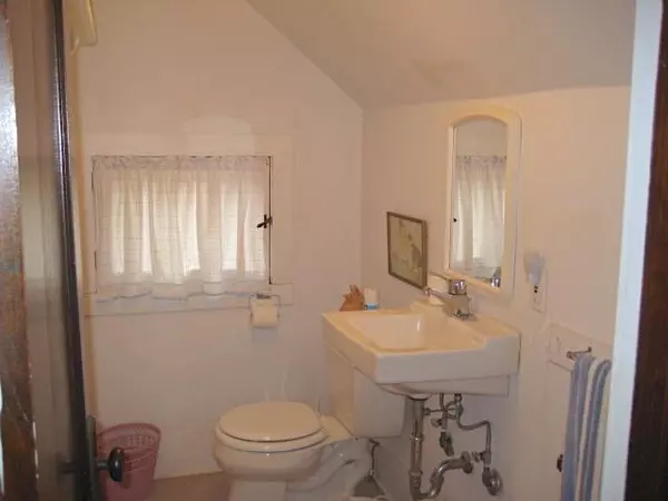 Mcgregor, IA 52157,120 Main St