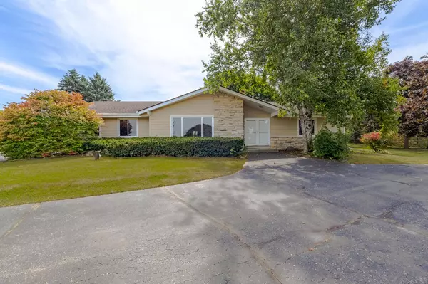 New Berlin, WI 53146,21295 W Winston COURT