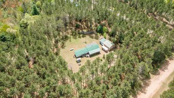 Hancock, WI 54943,695 Badger Ln