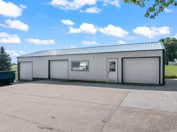 Winona, MN 55987,27378 Farmview ROAD