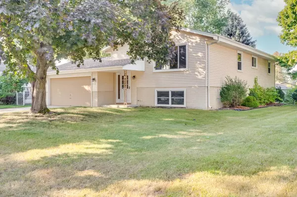 2630 Crestview Park DRIVE, Racine, WI 53402