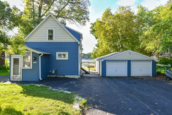 Waterford, WI 53185,29100 Elm Island DRIVE