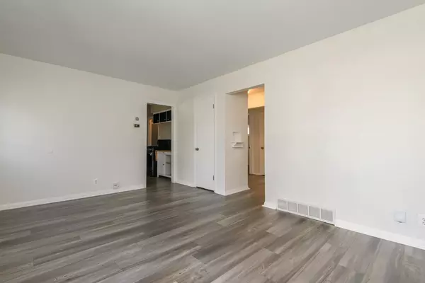 Milwaukee, WI 53219,6503 W Fremont PLACE