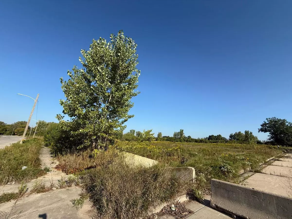 Milwaukee, WI 53224,9105 N 96TH STREET