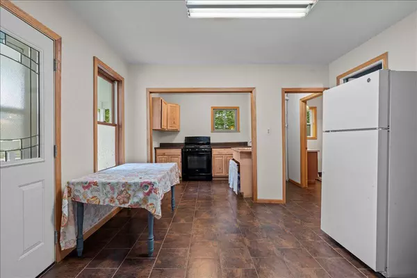 Cascade, WI 53011,201 Francis AVENUE