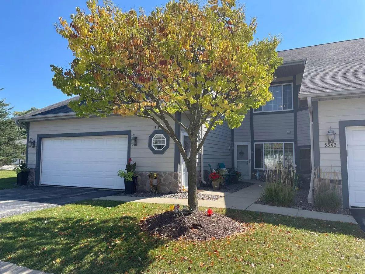 Greenfield, WI 53221,5341 S Hidden DRIVE