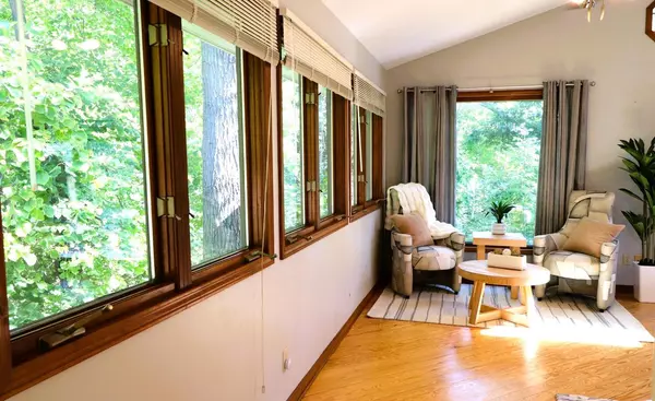 Racine, WI 53402,604 Waters Edge ROAD