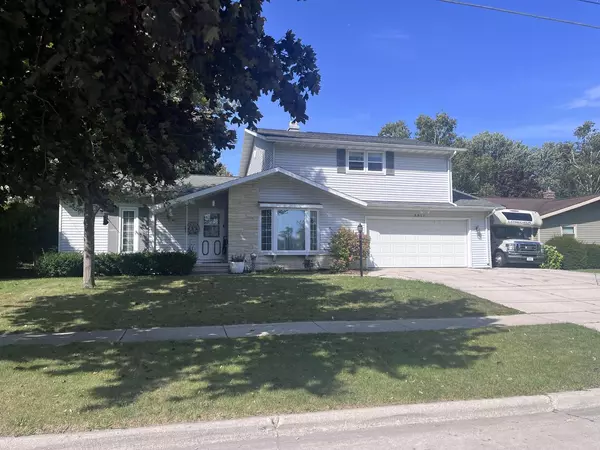 3912 Wildwood DRIVE, Manitowoc, WI 54220