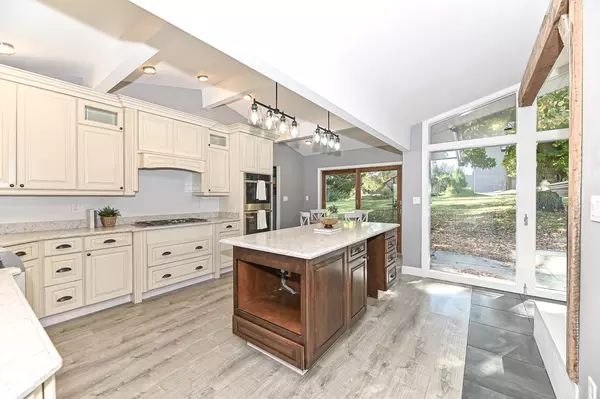 Mount Pleasant, WI 53403,6727 Lincolnshire DRIVE