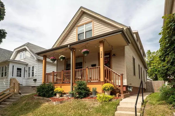 344 E Clarence STREET, Milwaukee, WI 53207