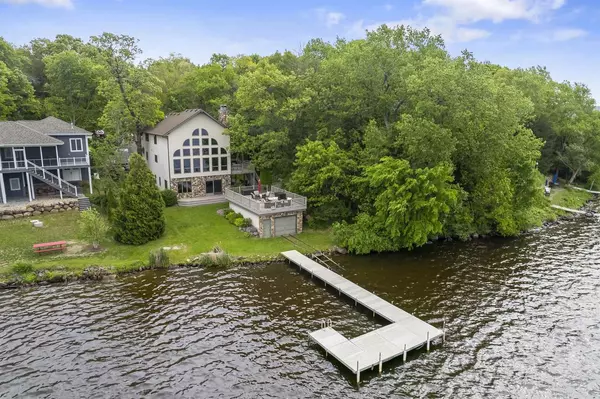 E13381 Sue Kay Dr, Merrimac, WI 53561