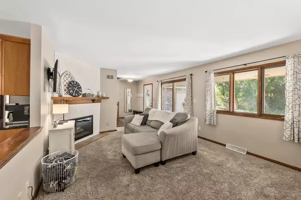 2891 Nassau DRIVE, Brookfield, WI 53045