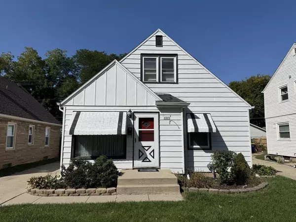 2355 S 82nd STREET, West Allis, WI 53219