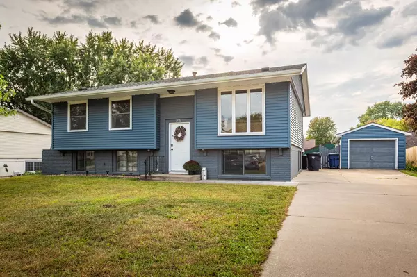 215 16th AVENUE N, Onalaska, WI 54650