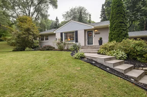 17460 Burnet STREET, Brookfield, WI 53045