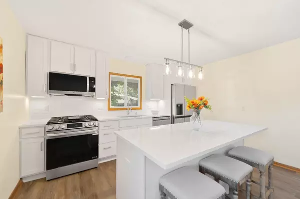 Racine, WI 53402,620 North STREET