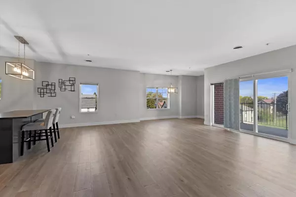 West Allis, WI 53214,6330 W Greenfield AVENUE #211