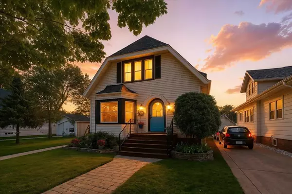 1328 Cleveland AVENUE #1328 1/2, Racine, WI 53405