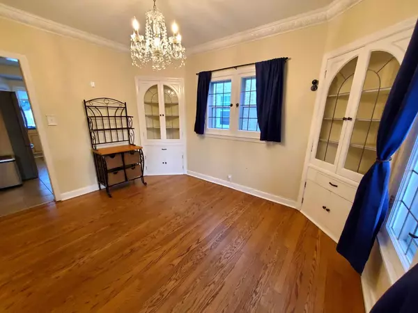 Milwaukee, WI 53219,2916 S 48th STREET