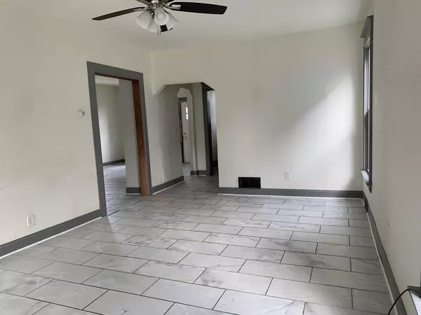 Racine, WI 53403,1501 Owen AVENUE