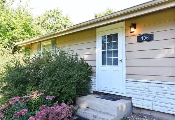 Union Grove, WI 53182,406 Oakhurst AVENUE