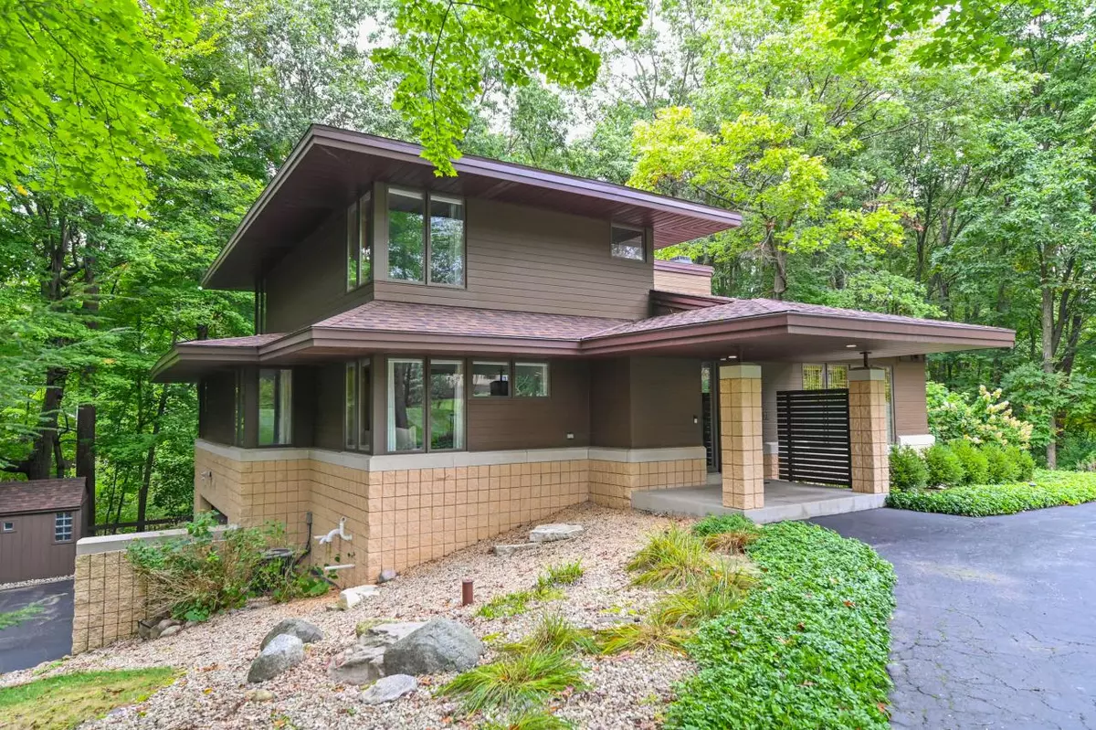 Hubertus, WI 53033,4678 Sonseeahray DRIVE