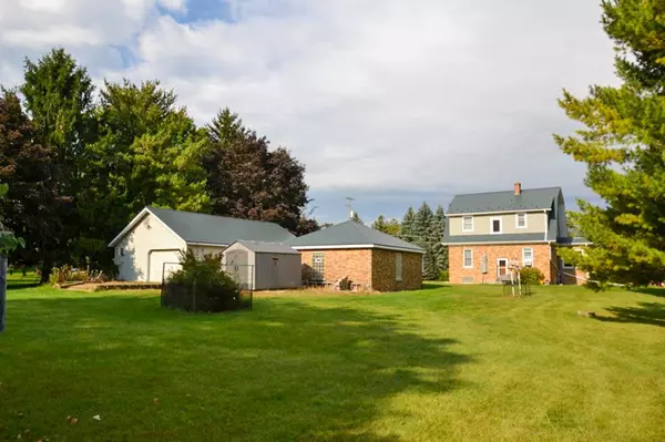 Pewaukee, WI 53072,W265N2666 Meadowbrook ROAD