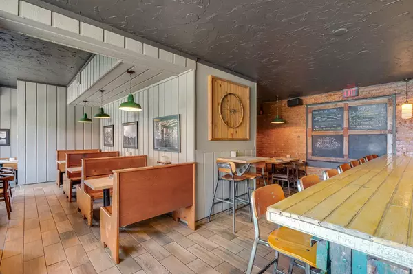 La Crosse, WI 54601,1810 State STREET